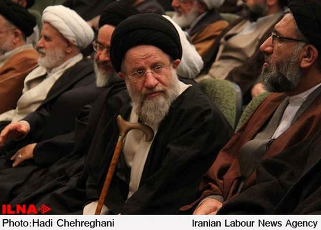 رونمایی از کتاب حضرت آیت الله العظمی موسوی اردبیلی