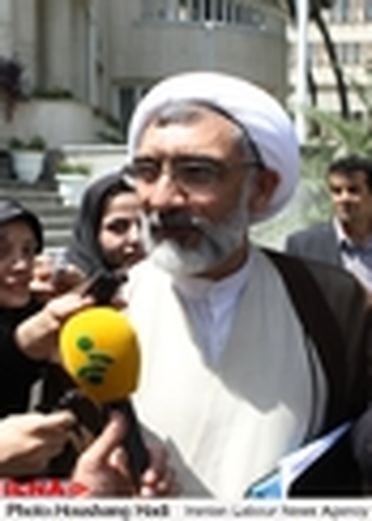 برخی از نجابت دولت سوءاستفاده می‌کنند