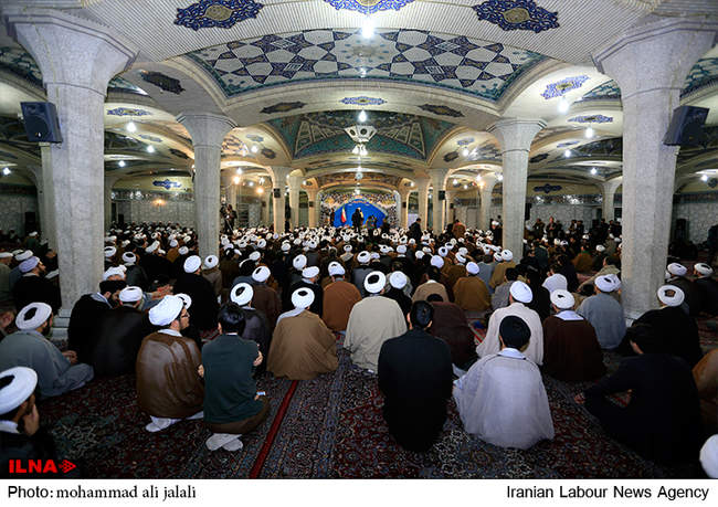 دیدار رئیس جمهور با علما و طلاب حوزه علمیه قم