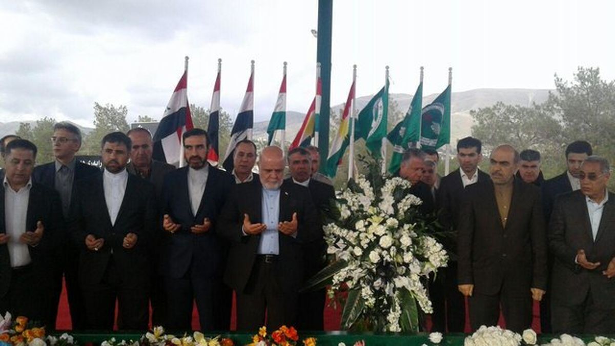 سفیر ایران بر مزار جلال طالبانی حاضر شد