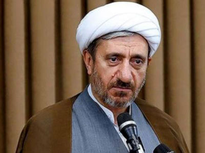 پایبندی به مبنای انقلاب، حلال تمام مشکلات خواهد بود