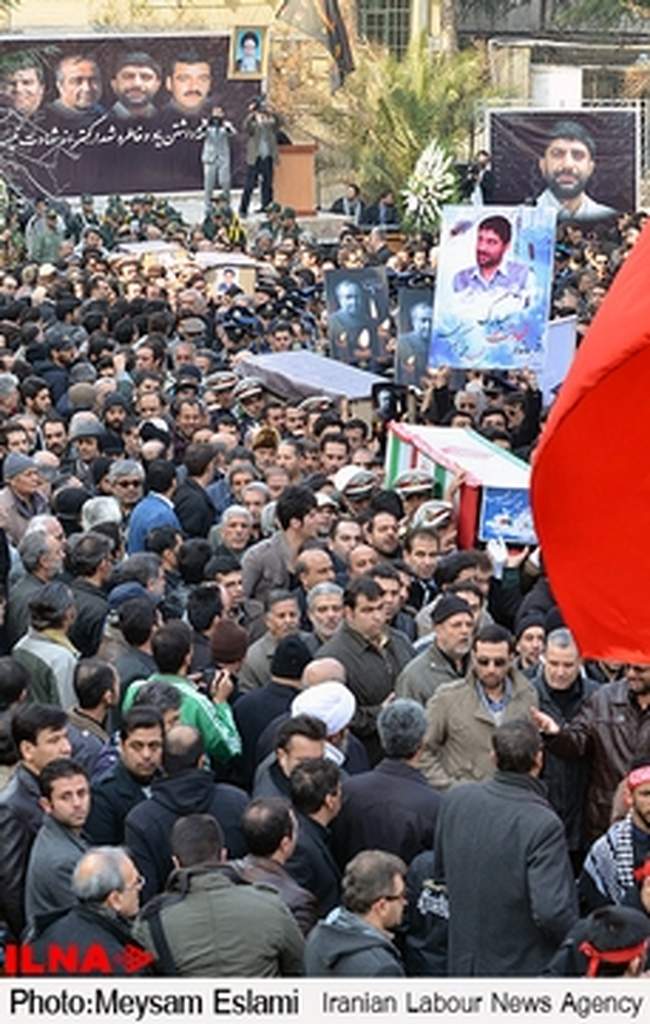 تشییع پیکر جان‌باختگان حادثه انفجار «معراجی‌ها»