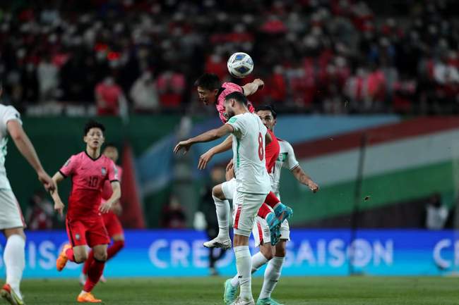 گزارش تصویری نیمه اول بازی کره جنوبی و ایران