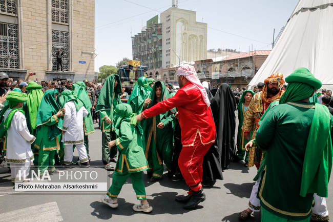 مراسم خیمه‌سوزان ظهر عاشورا در چهارراه گلوبندک تهران /2