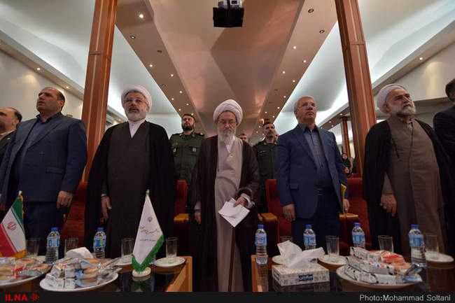 مراسم اهداء کمک های ستاد فرمان حضرت امام (ره) به سیل زدگان مازندران