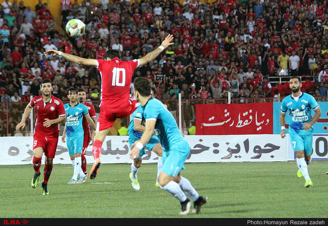 دیدار تیم های فوتبال سپیدرود رشت و پیکان تهران