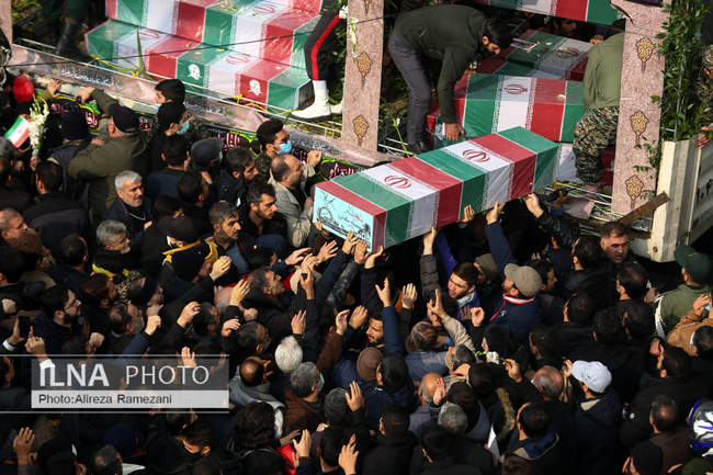 مراسم تشییع پیکر ۲۰۰ شهید گمنام دوران دفاع مقدس در تهران/2