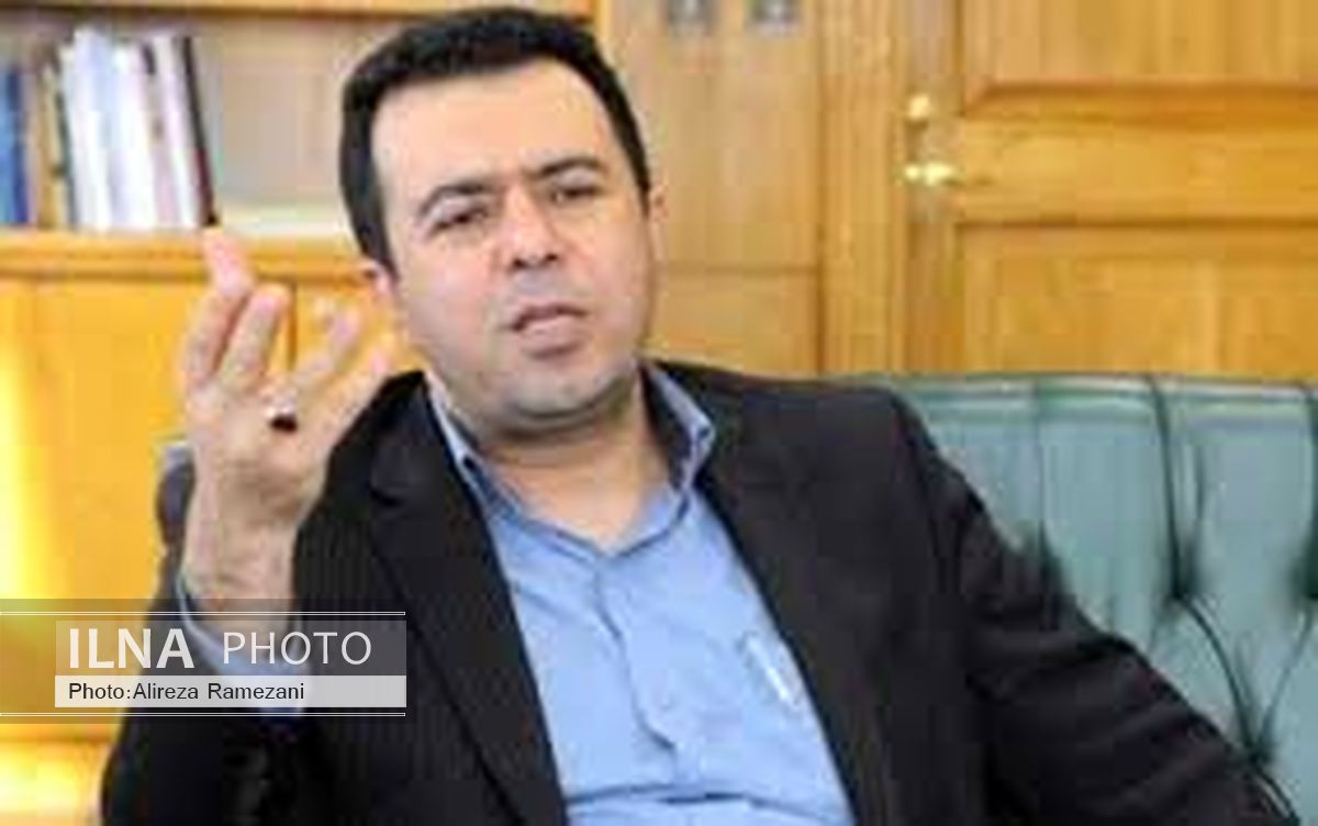 امرار معاش با سود سپرده‌های بانکی هیچ‌ جای دنیا معمول نیست / کاهش نرخ سود، مسکن را گران نمی‌کند 