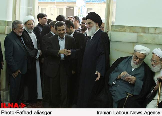 مراسم ترحیم مادر آیتالله هاشمی شاهرودی