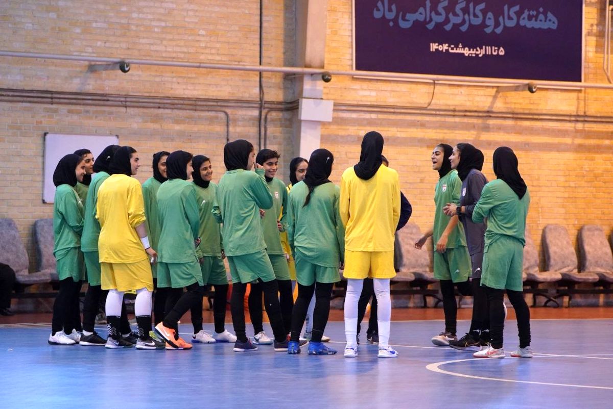 آغاز تمرینات شاداب ملی‌پوشان دختران فوتسال در آخرین روزهای تابستان