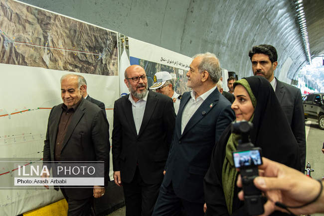 آیین بهره‌برداری از باند شرقی منطقه دو آزادراه تهران - شمال