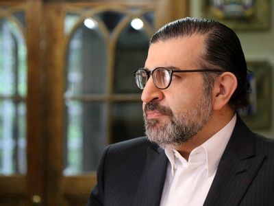 در برابر زد و بندهای پشت پرده انتخابات فدراسیون فوتبال ایستادگی کنید/ بگذارید چهره‌ای فوتبالی با اعتماد اهالی فوتبال کشور روی کار بیاید 