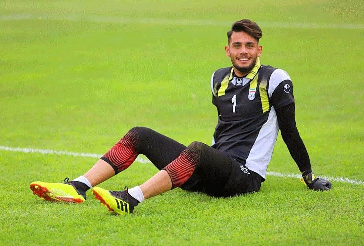 میرزازاد: به چیزی جز گلر یک بودن در سپاهان فکر نمی‌کنم/ آمارهای شخصی و کلین شیت برایم مهم است و این موضوع برای تیم هم خوب است/ می‌دانیم چیزی جز قهرمانی هواداران سپاهان را راضی نمی‌کند