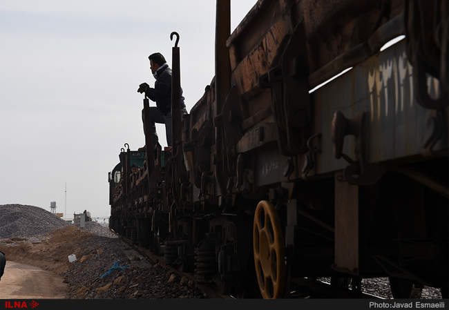 آئین ریل گذاری و اتصال گمرک استان قم به شبکه ریلی