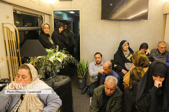 عزاداری شهادت حضرت زهرا(س) در قطار زائران رضوی