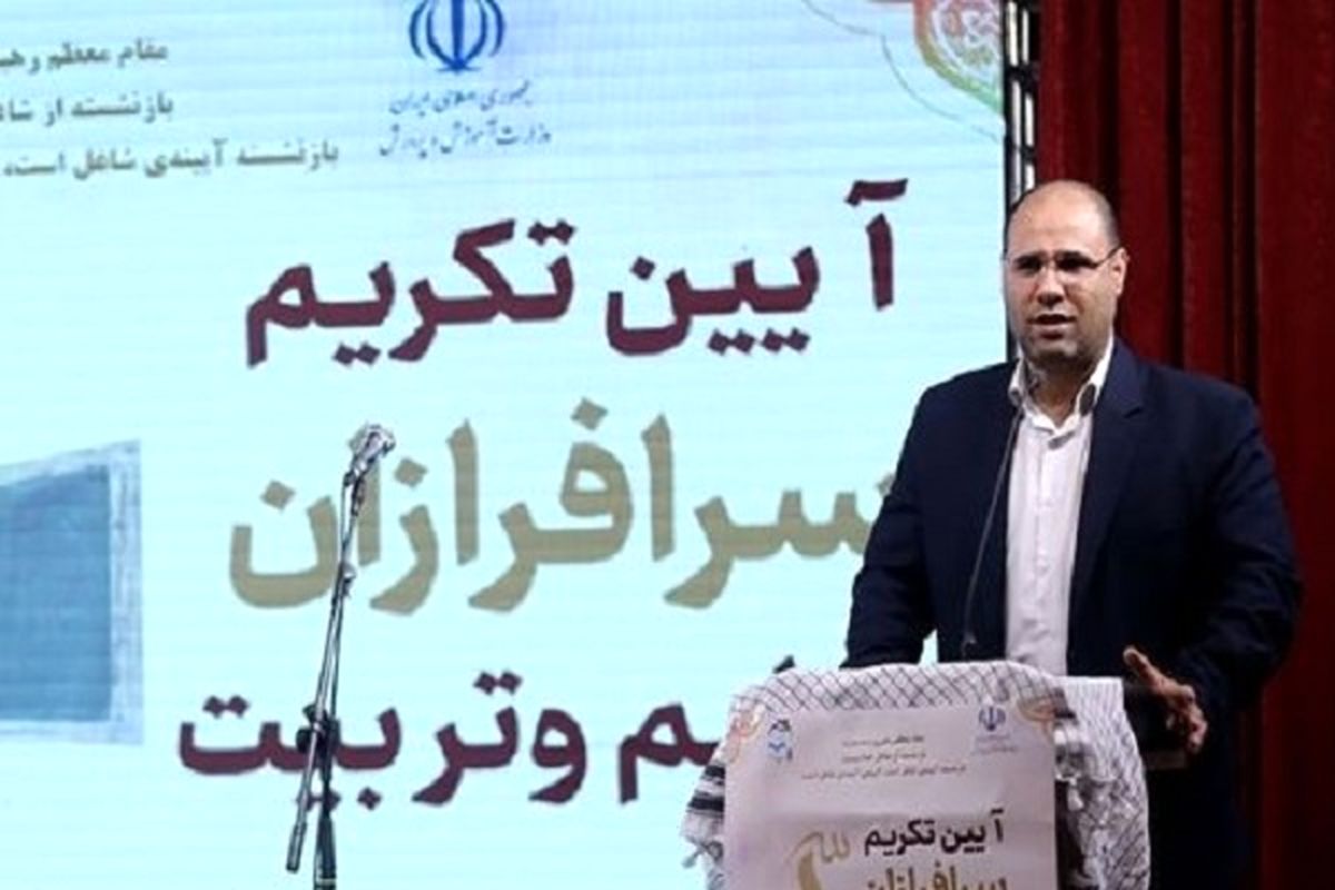 صدور احکام بازنشستگان فرهنگی ۱۴۰۱ با اعمال پاداش و رتبه‌بندی؛به زودی