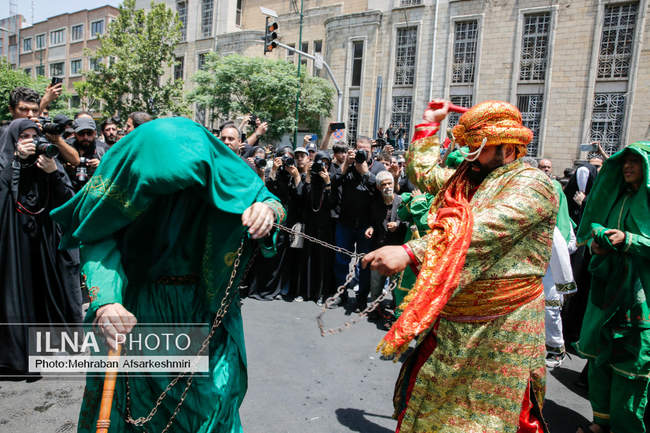 مراسم خیمه‌سوزان ظهر عاشورا در چهارراه گلوبندک تهران /2
