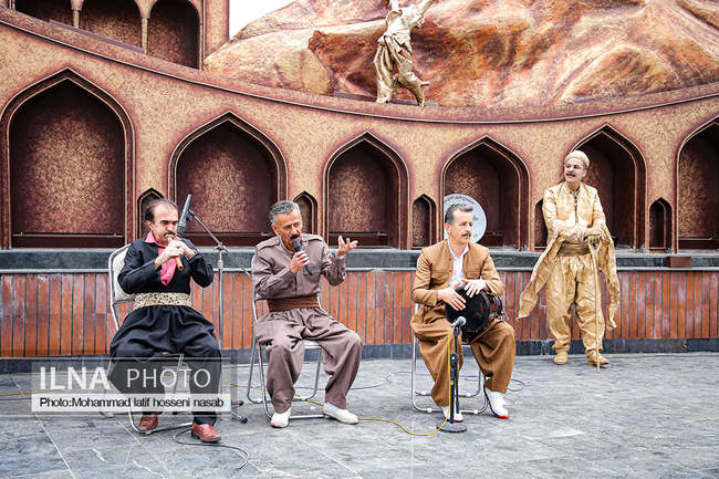 اختتامیه برنا مه های روز سنه در پارک روجیار با حضور مسئولین و مردم بر