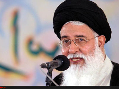 در این کره خاکی تنها کشوری که مردمش برای خودشان تصمیم‌گیرند، ایران است/ جوانان ما در عراق و سوریه جان دادند اما سهمی از بازار آنها نداریم