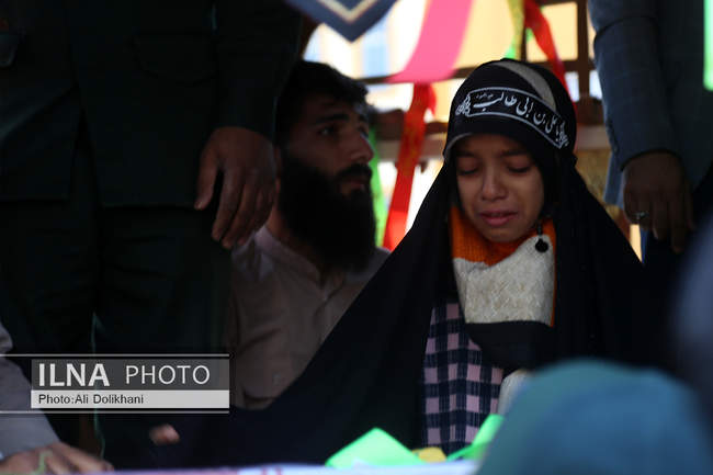 پیکر مقدس شهید مدافع حرم، رضا زارعی در بندرعباس تشییع شد