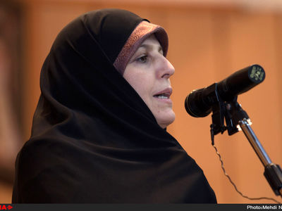  درخواست برای تبدیل زندگی‌نامه مریم میرزاخانی به واحد درسی