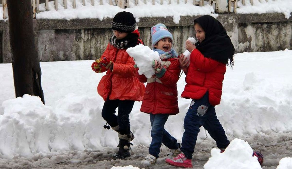 تعطیلی مدارس برخی از شهرستان‌های استان تهران به علت تداوم بارش برف 