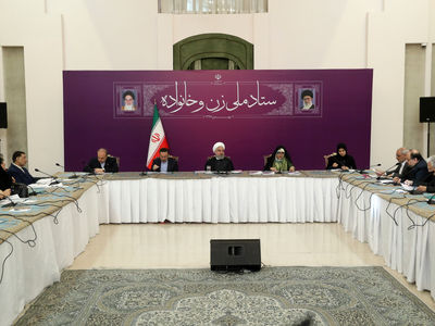 نشست «زنان ایرانی» با حضور رئیس‌جمهور آغاز شد