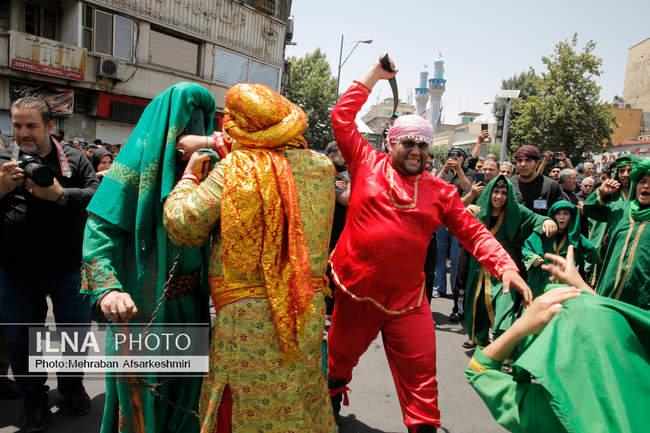 مراسم خیمه‌سوزان ظهر عاشورا در چهارراه گلوبندک تهران /2