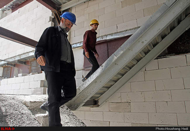 بازدید وزیر کار و دبیرکل خانه کارگر از کارگاه‌های ساختمانی استان ته