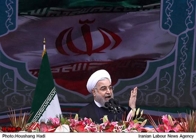 حضور رییس جمهور در راهپیمایی یوم الله ۲۲ بهمن