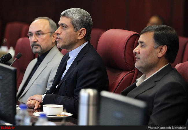 امضای تفاهمنامه همکاری میان وزرای اقتصاد ایران و لهستان