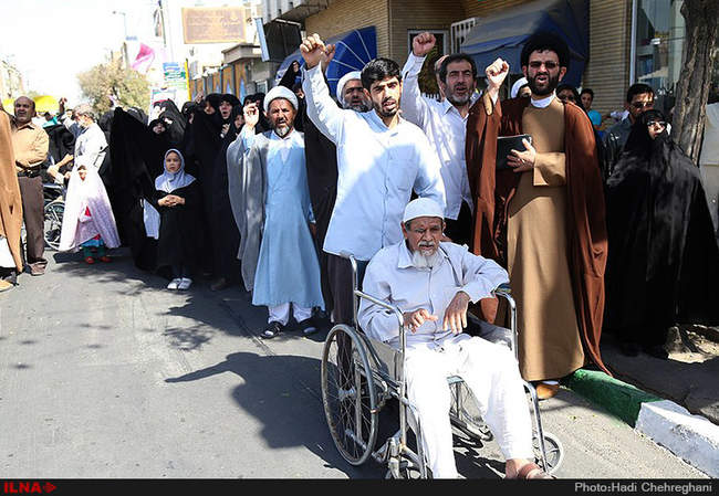 راهپیمایی نمازگزاران در اعتراض به حادثه منا-قم