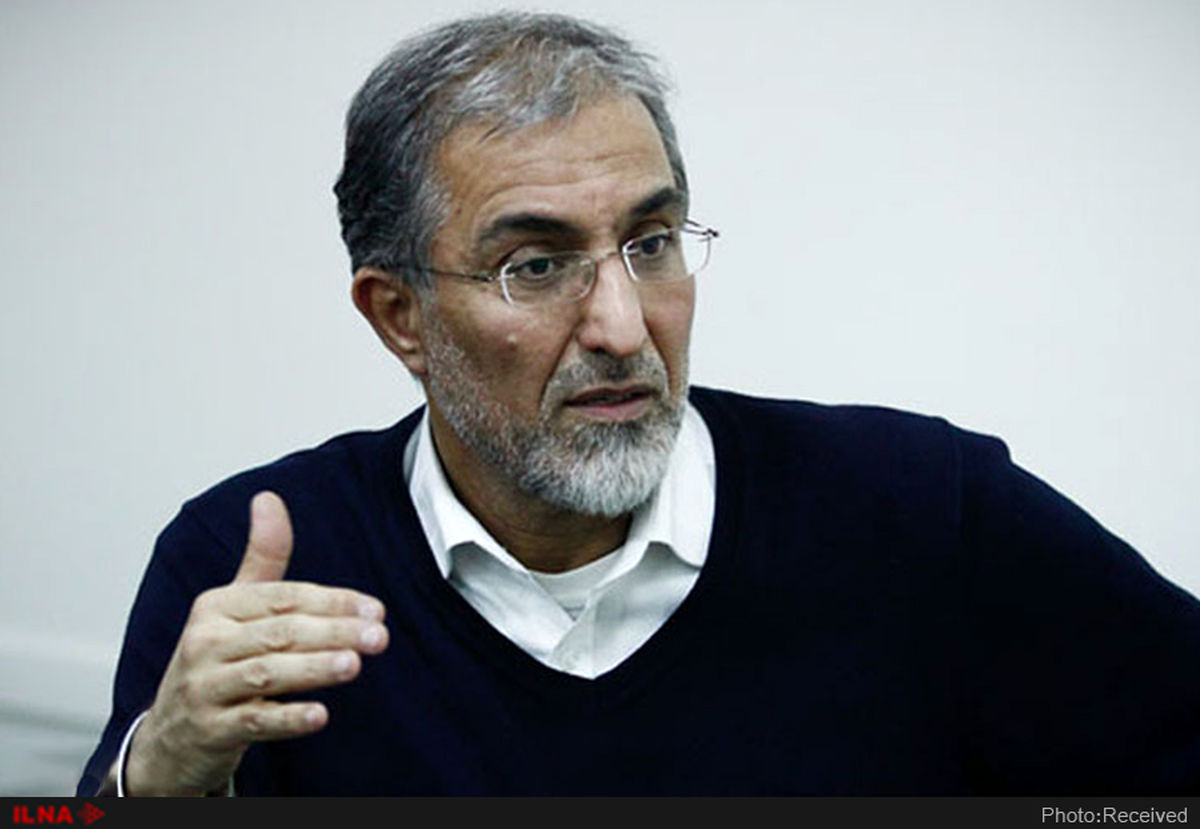حذف ارز ۴۲۰۰ تومانی و بالا نگاه داشتن قیمت ارز عواقب سنگین سیاسی و اجتماعی دارد/ فساد در ایران حاصل ارزپاشی به رفقا و خواص است