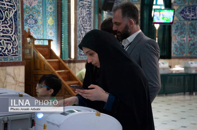 دوره دوم انتخابات دوازدهمین مجلس شورای اسلامی در حسینیه ارشاد