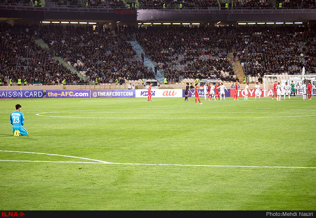 مسابقه فوتبال بین دوتیم ایران و کره جنوبی
