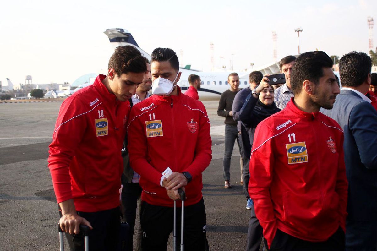 ورود کاروان پرسپولیس به اصفهان با ماسک (عکس)
