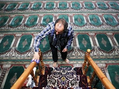 مهر تایید «دیوان عدالت اداری» بر جلوگیری از تضییع حقوق خدامین و کارکنان بقاع متبرکه، مساجد، حسینه‌ها و مدارس علوم دینی 