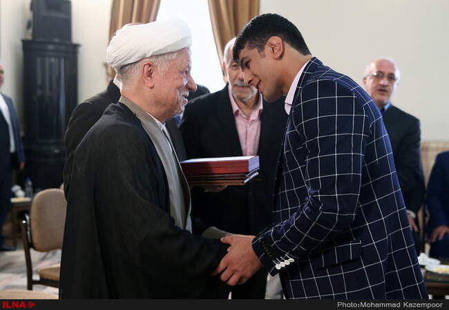 یکسال گذشت . . .