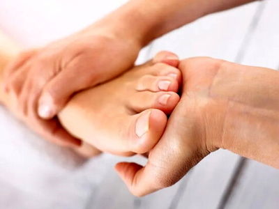 هشدار درباره خطر ماساژ پا برای بیماران مبتلا به لخته خون