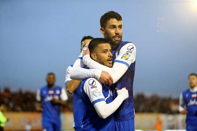 گزارش تصویری نیمه اول بازی مس کرمان - استقلال