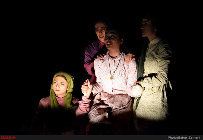 نمایش «مثل آب برای شکلات» 