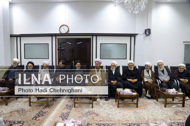 دیدار رئیس‌جمهور با علما و مراجع عظام در سفر به قم