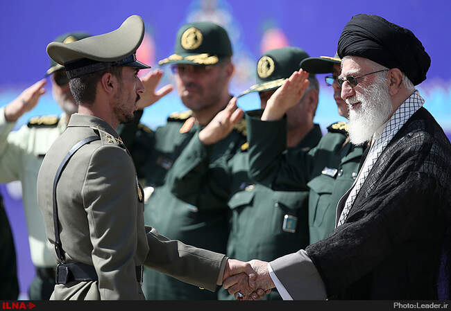حضور فرمانده کل قوا در مراسم دانش‌آموختگی دانشجویان دانشگاه‌های افسری ارتش