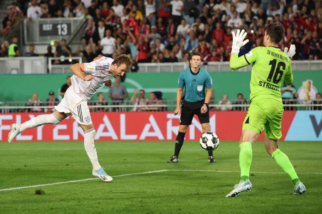 SV Wehen Wiesbaden v FC Bayern Muenchen - DFB Cup  Round One (8)
