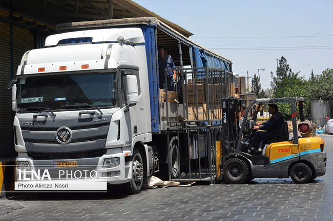 بازدید استاندار قزوین از 4 واحد صنعتی در تاکستان