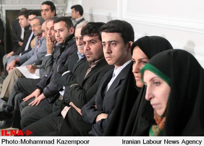 دیدار نویسندگان و مسؤولان سرای اهل قلم با آیت الله هاشمی