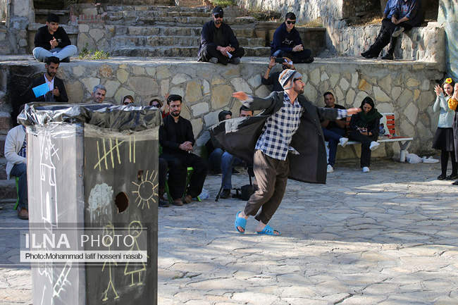  اجراهای روز اول شانزدهمین دوره جشنواره  تئاتر خیابانی مریوان-1