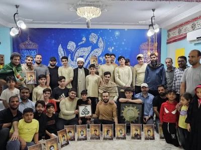 تجلیل از دو مداح هرمزگانی و گروه جهادی از استان تهران در هیئت الرضا (ع) بندرعباس 