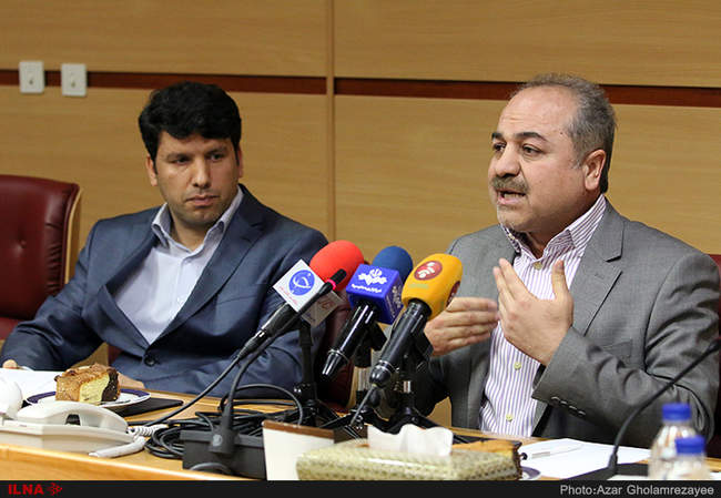 بازدید اصحاب رسانه از اتاق سوئیفت بانک مرکزی