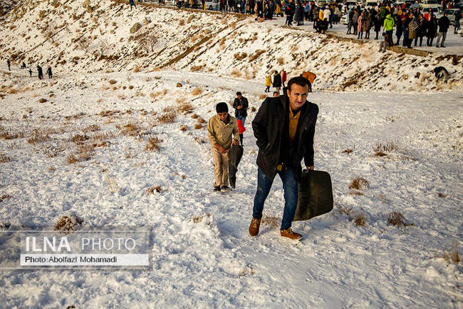 برف بازی در «سخوید» یزد